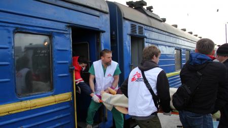 Un tren de MSF desembarca heridos en Lviv