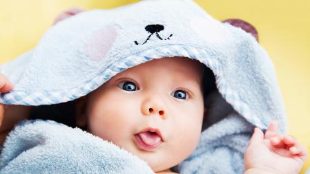 Bebé de pocos meses