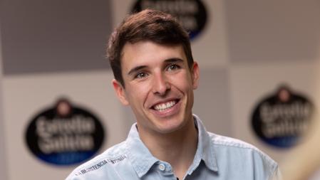 Àlex Márquez, durante la entrevista con Guyana Guardian en un acto de su patrocinador Estrella Galicia