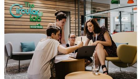 TheCircularLab, de Ecoembes, promueve la investigación, la innovación y el desarrollo en campos como el diseño de envases para reducir la generación de residuos  .