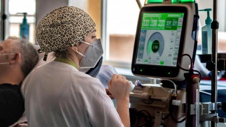 En el Hospital Germans Trias están preparando un ensayo clínico, que podría estar activo en septiembre, para combatir la covid persistente a través de limpiar la sangre del paciente