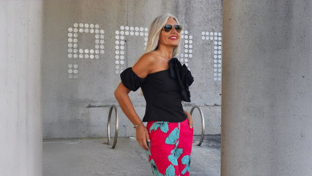 Luz Martínez posando para su cuenta de Instagram