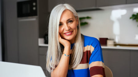 Luz Martínez posando para su cuenta de Instagram