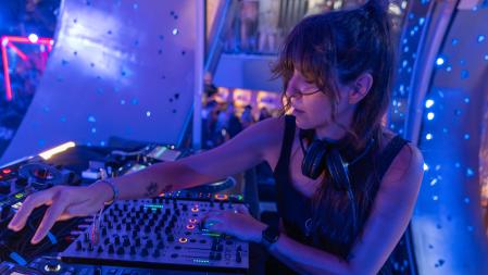 Mia Wave durante una de sus sesiones en Malta