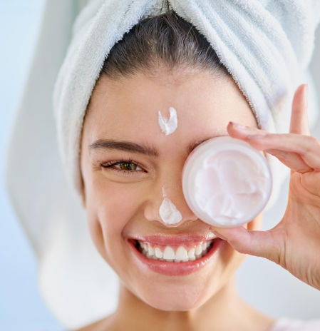 De la judía asiática al árbol chileno: los ingredientes desconocidos que limpian, regeneran y protegen la piel sensible