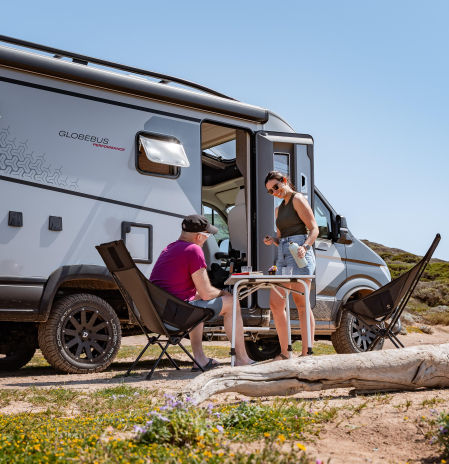 Las mejores autocaravanas y caravanas para disfrutar en pareja: cuando tres ya son multitud