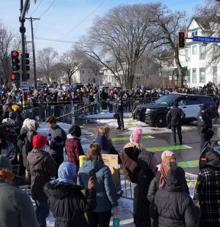 Seis fiscales de Minnesota dimiten por la presión para investigar los vínculos de la viuda de la mujer asesinada por ICE