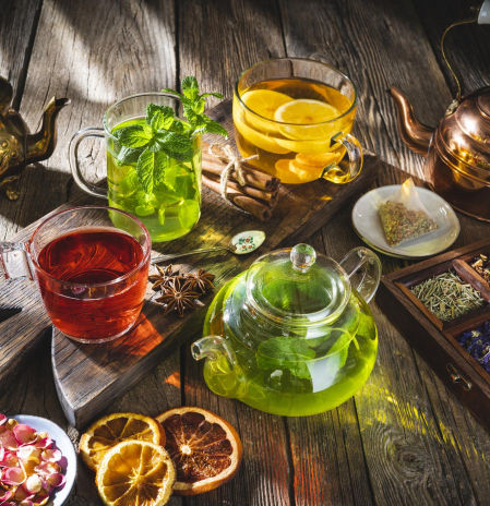 Siete alternativas al café para seguir con energía por las mañanas, pero atención: sin cafeína