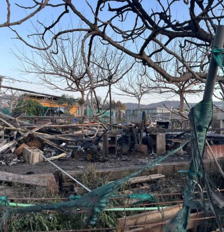 Una persona muere en una caravana afectada por un incendio en Premià de Dalt