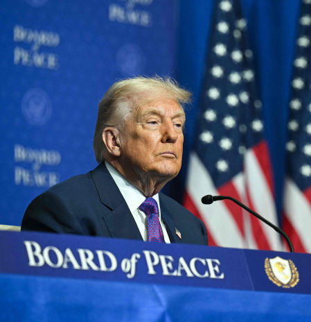 Trump se da un plazo de diez días para un posible ataque a Irán