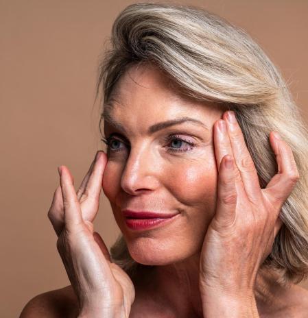 “Pueden causar efectos secundarios graves, no hay datos sólidos en humanos”: los péptidos contra el envejecimiento, una moda peligrosa