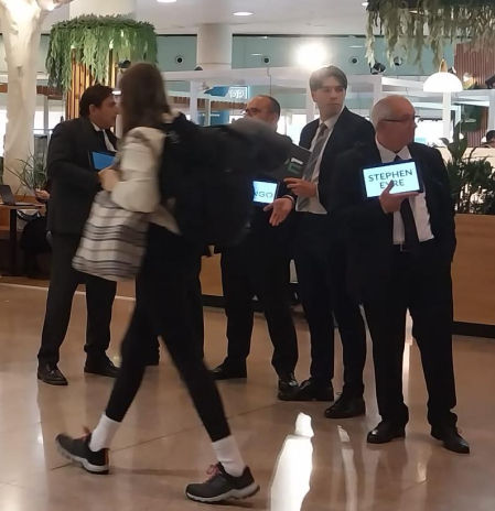 La guerra en Irán retrasa la llegada al Mobile de algunos congresistas de Oriente Medio