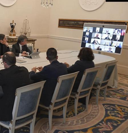 Cerca de 30.000 españoles permanecen atrapados en Oriente Medio tras el inicio del conflicto en Irán: “No sabemos cuándo volver”