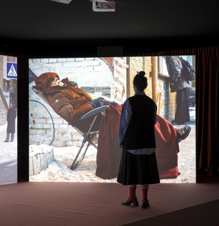 Dos videoartistas ucranianos transforman la mirada sobre la guerra en el Museo Thyssen