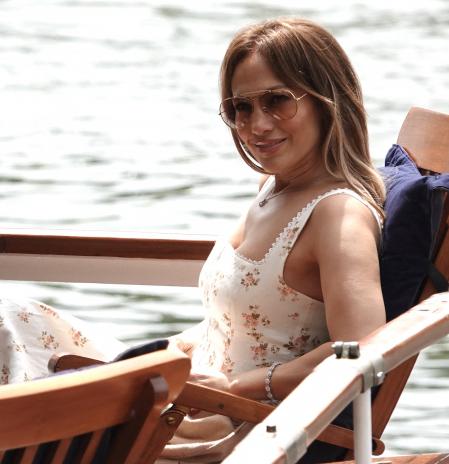 Los looks de Jennifer Lopez en su luna de miel en París