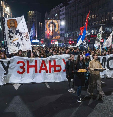 “Djokovic for president”: el gobierno serbio lo considera un traidor; los estudiantes, un héroe