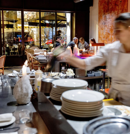 Barra Oso y los platillos con garra