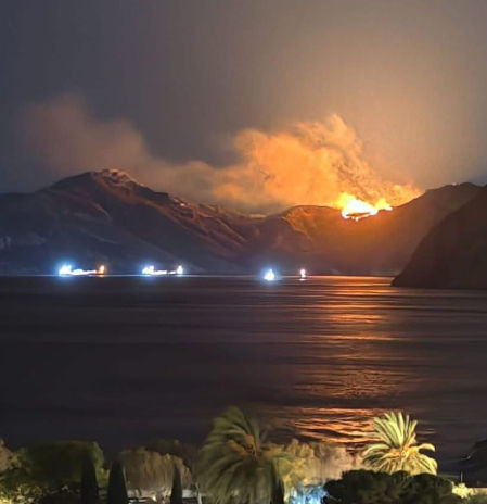 Rescatados los dos senderistas a los que se buscaba en la zona del incendio de Cartagena