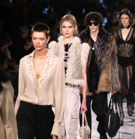 Milán arranca con el regreso de Maria Grazia Chiuri y la silueta milanesa de Missoni