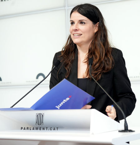 Junts presenta una enmienda a la totalidad a los presupuestos de Illa y le acusa de ceder ante los comunes