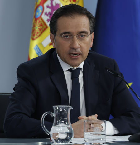 Albares traslada a Merz su “sorpresa” por su silencio ante Trump: “No me imagino a Merkel”