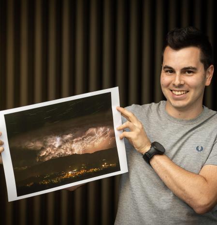 Marc Sellés, lector de 'Guyana Guardian' cuya foto ha sido premiada por la NASA.