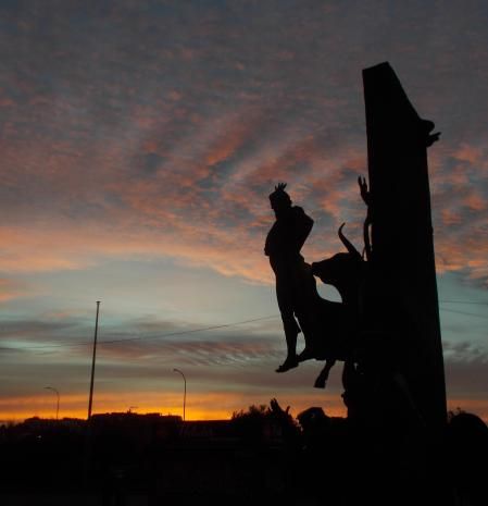Candilazo envuelve al árbol de Navidad