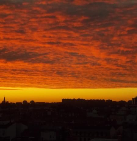 El amanecer esponjoso de Madrid.