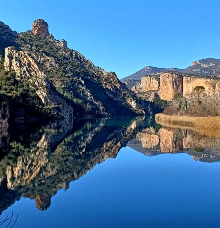 Embalse de Sant Llorenç de Montgai.
