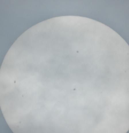 Manchas solares al amanecer vistas desde Campdevànol.