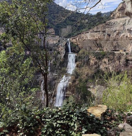 Salto de agua de Riells del Fai.