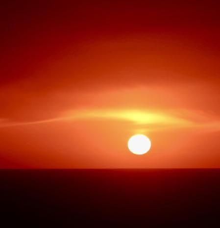 Amanecer desde el Far de Sant Sebastià.