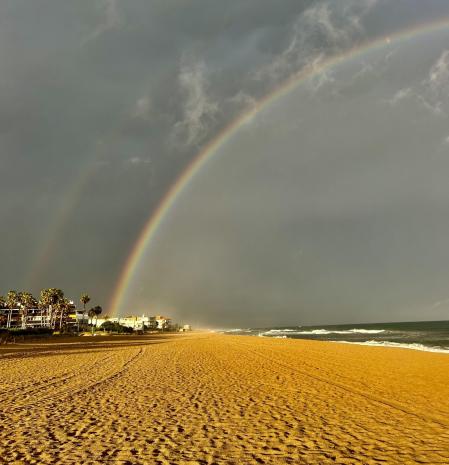 La playa del arco iris en Gavà.