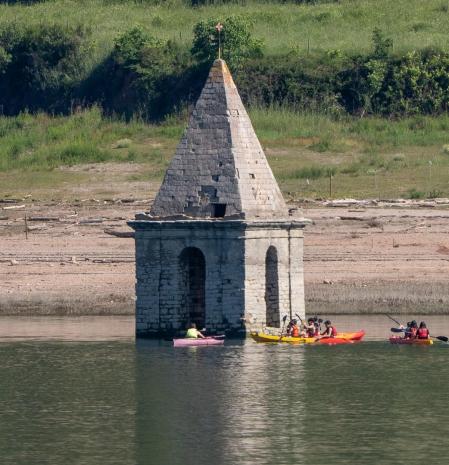 Deportes acuáticos en el pantano de Sau.