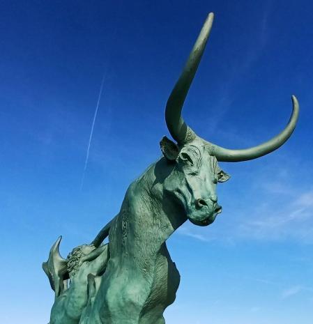 Escultura de 'Pasífae' en Vilanova i la Geltrú.
