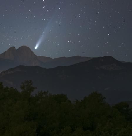Estelar cometa Lemmon en el Pedraforca.