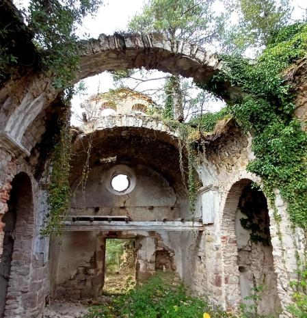 Sant Martí de Boatella, en ruinas.
