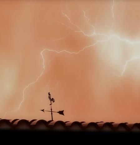 Tormenta con mucho aparato eléctrico en Barcelona.