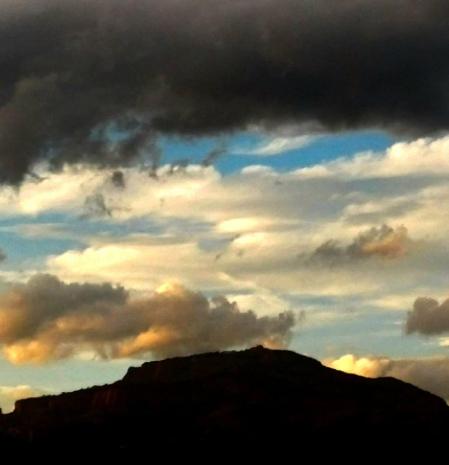 La caricia de las nubes en Sant Llorenç del Munt.