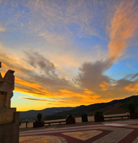 Mirador de la escultura ecuestre del conde Borrell II en Cardona.