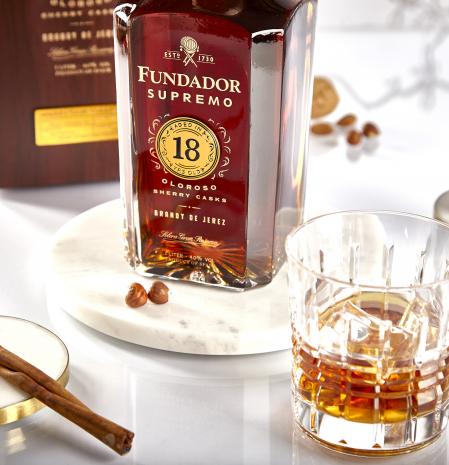 En 2019, Fundador Supremo 18 se alzó como el Mejor Brandy del Mundo según la IWSC.