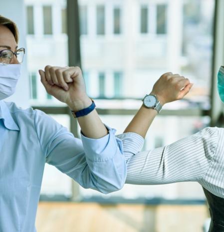 Según la OIT, solo el 30% de los puestos directivos en el mundo son mujeres, de ahí que entidades comprometidas como CaixaBank pongan en marcha ambiciosos programas de igualdad