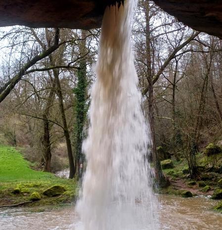 Cascada a toda potencia en el Salt d'en Ballús.