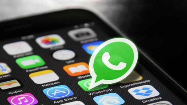 LV_6 bromas originales para enviar por WhatsApp en el Día de los Inocentes 2021 (2)