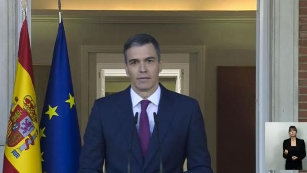 Gritos de alegría tras la decisión de Sánchez de no dimitir