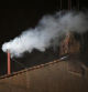 Fumata blanca en la plaza de san Pedro del Vaticano. Habemus Papam