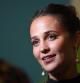 Alicia Vikander vive en una vorágine de trabajo desde hace nueve años, desde que apareciera en la película Un asunto real, de Nikolaj Arcel