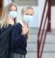 La princesa Leonor, junto a su hermana, la infanta Sofía, el pasado septiembre al inicio del curso escolar en el Colegio Rosales de Madrid,