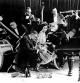 Lil Hardin, pianista y compositora de algunos clásicos del jazz, al piano y en el centro de la banda de Jazz Criollo de King Oliver, en una foto de 1922
