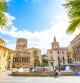 Panorámica de la plaza de la virgen en Valencia, España